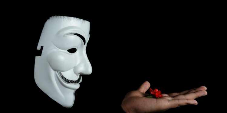 Jejak Sang Peretas: Donald Trump Dibalik Kebebasan Dini Hacker Bitfinex?