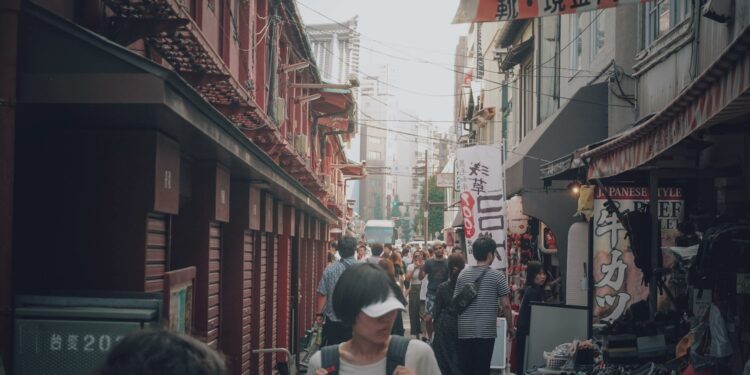 Pasar Asia Merangkak Naik, Minyak Mentah Bergejolak Pasca-Manuver Politik Venezuela