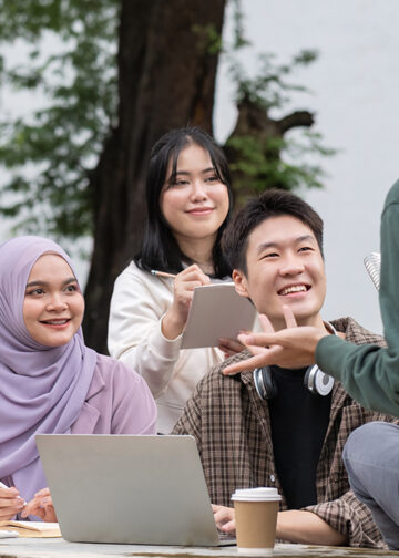 Jurusan Bisnis Digital, Bisnis Digital, Prospek Kerja Jurusan Bisnis Digital, Mata Kuliah Bisnis Digital, Gaji Lulusan Bisnis Digital, Kampus Jurusan Bisnis Digital Terbaik, Digital Business, Manajemen Bisnis Digital, Kuliah Bisnis Digital, Universitas Padjadjaran, BINUS University, UPI Tasikmalaya, Telkom University, Digital Marketing, Product Manager, Data Analyst, Technopreneur, Startup Indonesia, Jurusan Kuliah Viral, Jurusan Untuk Anak IPS, Syarat Masuk Bisnis Digital, Karir di Startup, E-commerce, Bisnis Digital Adalah, Jurusan Masa Depan