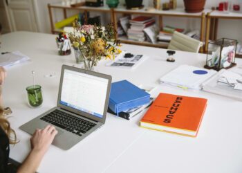 Dua Mahasiswa Stanford Gebrak Ekosistem Startup Nasional dengan Akselerator Rp31 Miliar