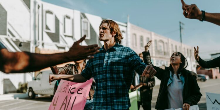 Iran Didesak Selidiki Mandiri Angka Kematian Protes: Suara Rakyat Menggema