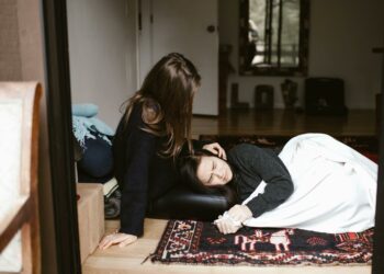 Putus Cinta Platonic: Saat Sahabat Berubah Jadi Orang Asing, Begini Cara Menyembuhkan Luka Batin