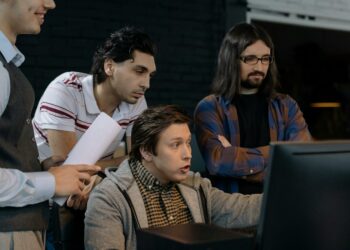 AI Agen: Senjata Baru Peretas, Ancaman Siber Triliunan Dolar Makin Nyata