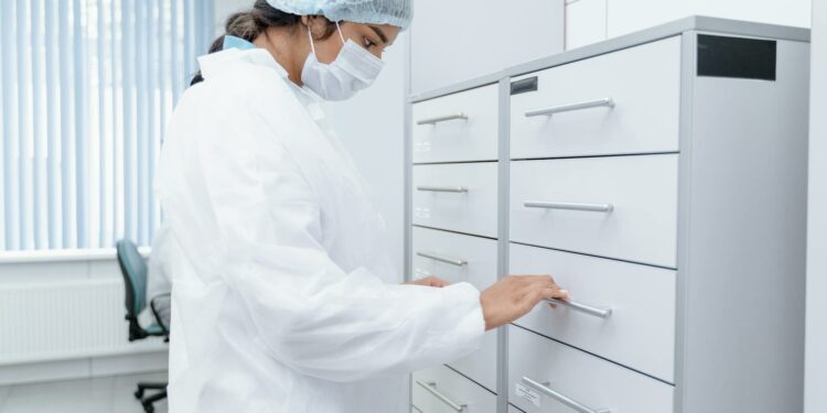 Kontroversi Penunjukan Mantan Dokter Militer di BPJS Kesehatan: Sorotan Publik dan Potensi Konflik Kepentingan