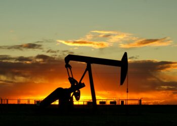 Iran Gendong Ancaman Balik: Kharg Island, Jantung Minyak Iran, Jadi Target Retorika Trump