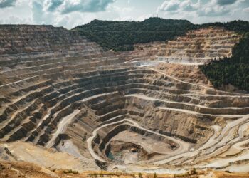 Indonesia di Persimpangan: Menjaga Komitmen Kontrak di Tengah Dinamika Mineral Global