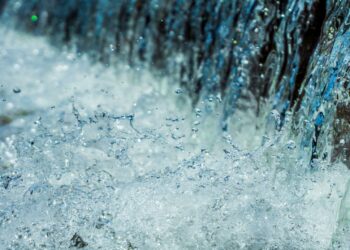 Jakarta Terendam Banjir Bandang: Satu Pengendara Tewas Akibat Hujan Deras yang Tak Henti