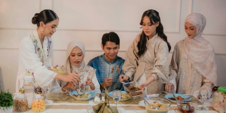 Ramadan di Indonesia: Mozaik Keberagaman yang Menginspirasi