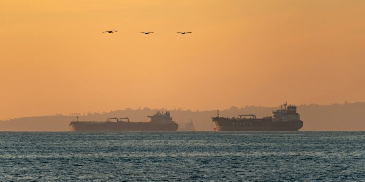 Lampu Hijau AS untuk Penjualan Minyak Iran: Jurus Jitu Tekan Harga Energi Dunia