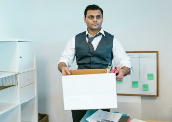 Dilema Karyawan Amazon: AI dan ‘Vibe Coding’ Tak Mampu Menyelamatkan Posisi, Pelajaran Berharga Terungkap