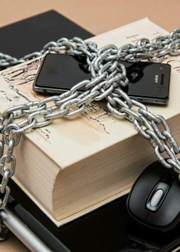 Mengungkap Tirai Cookie: Mengapa Persetujuan Data Anda Penting dalam Ekosistem Digital