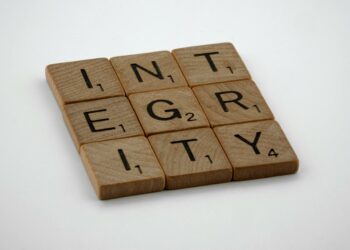 Badai Etika Jurnalistik: The New York Times Pecat Kontributor Setelah Terungkapnya Penggunaan AI dalam Ulasan Buku