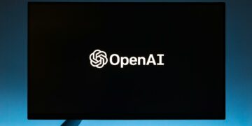 Gebrak Pasar AI: Emergent Luncurkan Agen Cerdas Penantang OpenClaw dan NanoBot