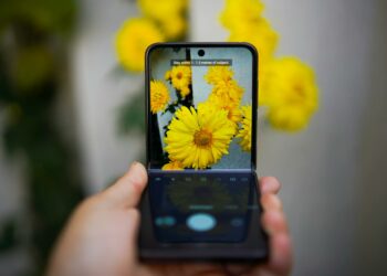 Huawei Guncang Pasar: Pelopor Ponsel Lipat Lebar Pertama, Ungguli Samsung dan Apple