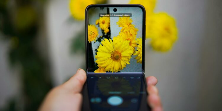 Huawei Guncang Pasar: Pelopor Ponsel Lipat Lebar Pertama, Ungguli Samsung dan Apple