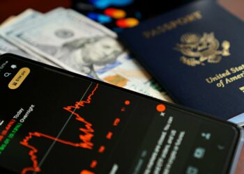 Ancaman Defisit Fiskal dan Geopolitik: Mengapa Fitch Tidak Terburu-buru Menurunkan Peringkat Indonesia?