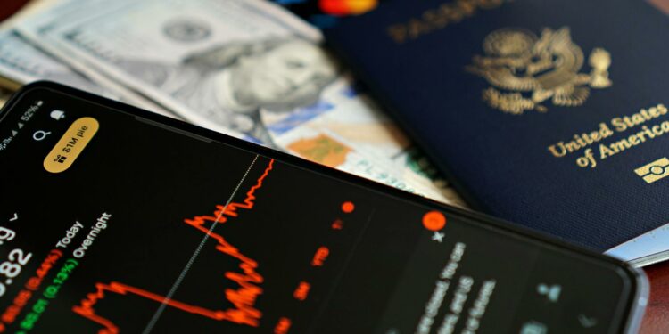 Ancaman Defisit Fiskal dan Geopolitik: Mengapa Fitch Tidak Terburu-buru Menurunkan Peringkat Indonesia?