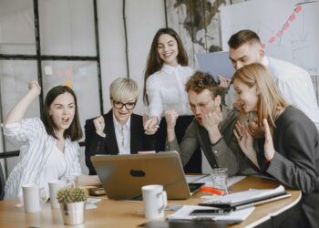 Ariadne: Startup Jerman yang Mematahkan Kutukan 95% Kegagalan Proyek AI Menurut Studi MIT