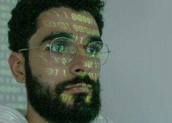 Ancaman Siber Baru: Mengapa 92% Perusahaan Gagal Melacak Identitas AI di Lingkungan Kerja?