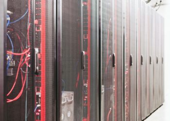 Revolusi Infrastruktur Meta: Program Kilat Teknisi Fiber Jadi Solusi Krusial Kemacetan Data Center