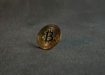 Nigel Farage dan Bitcoin: Momen £2 Juta yang Menarik Perhatian Dunia Kripto Inggris