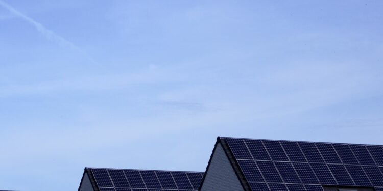 SolarSquare Bidik Pendanaan $60 Juta: India Menuju Puncak Revolusi Surya Atap dengan Dukungan Investor Global