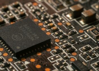 Bukan Komputasi, Ini Memori! Startup Chip AI NeuralMem Amankan $135 Juta untuk Revolusi Arsitektur Data