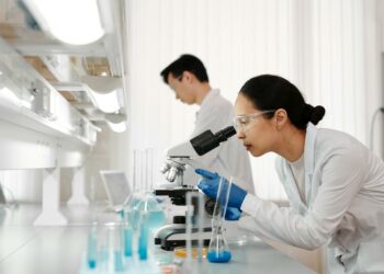 Sentimen Positif Melanda Pasar: Inovasi Kesehatan, AI Biologika, dan Rekomendasi Analis Pendorong Utama