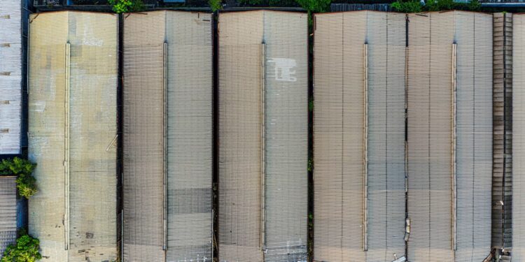 Drone Cerdas GNC: Revolusi Inventori Tanpa Cacat Berkat Kekuatan AI