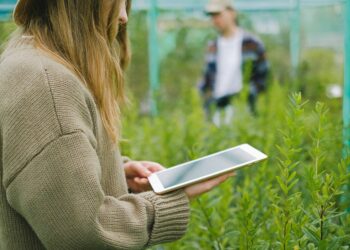 Menepis Stigma ‘Hippie’: Startup Pionir Ini Mengubah Urin Manusia Menjadi Solusi Pertanian Berkelanjutan