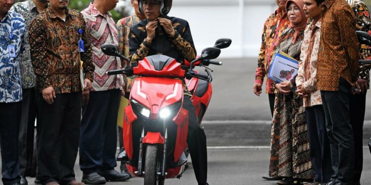 [CEK FAKTA] Presiden Prabowo Keliru Klaim Indonesia Baru Akan Punya Motor Listrik Nasional