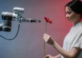 DM LinkedIn Gegerkan Dunia Startup: Startup AI Intim Akuisisi Aplikasi Penguat Hubungan, Ini Kisah di Baliknya!